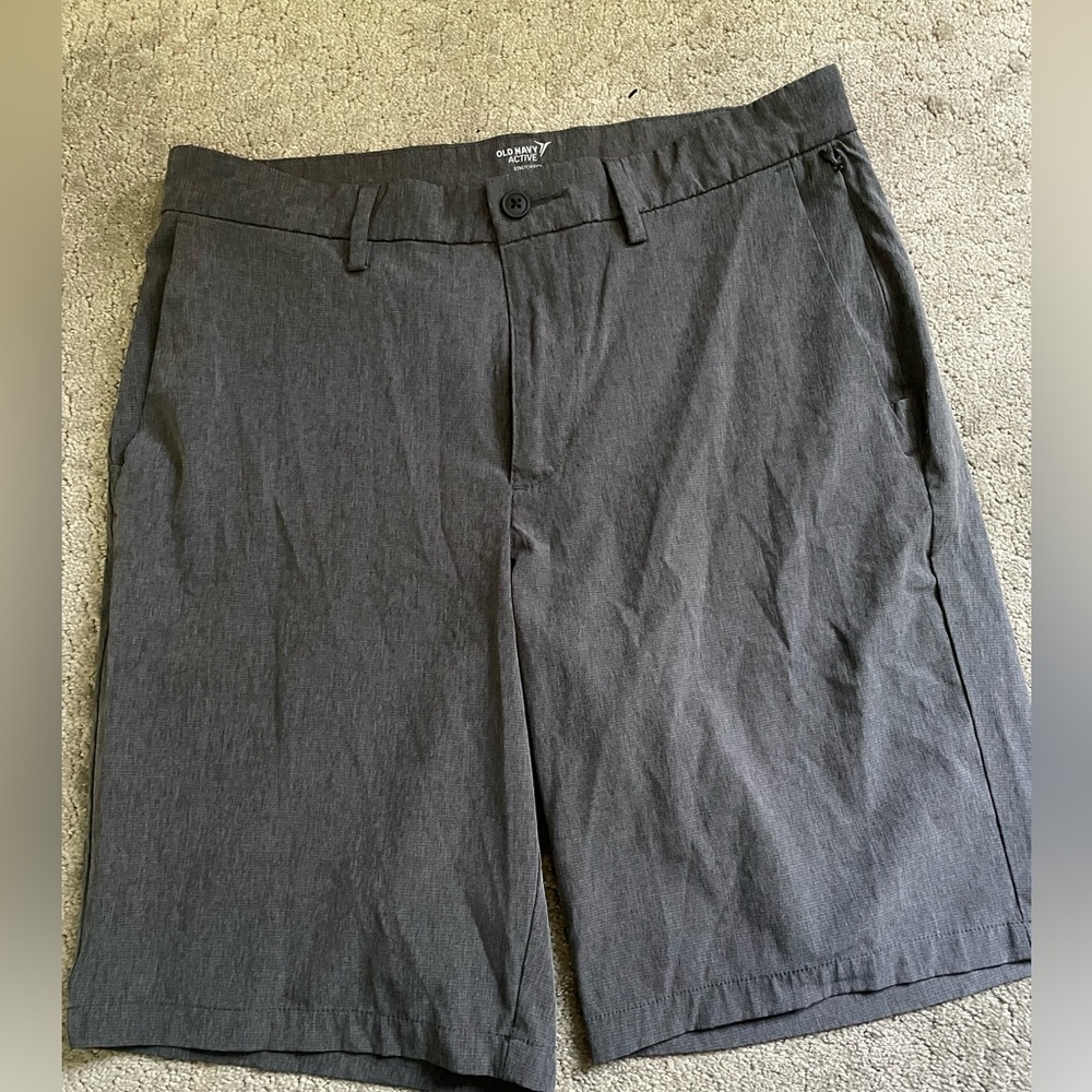 Men’s Old Navy Active Shorts Size 31